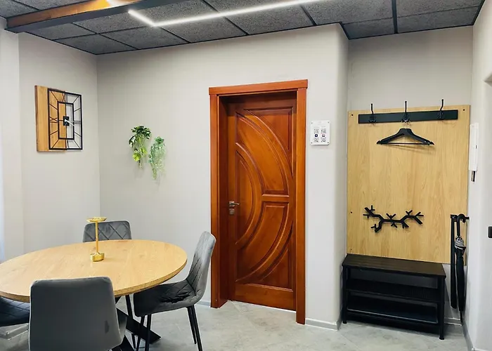Brivibas Residence - East / West, Free Privat Parking, Free Wifi, Self Check-In