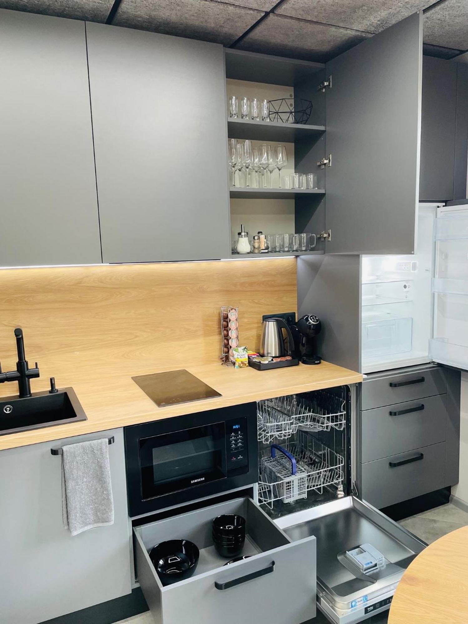 Apartment Brivibas - East / West, Free Privat Parking, Free Wifi, Self Check-in Riga