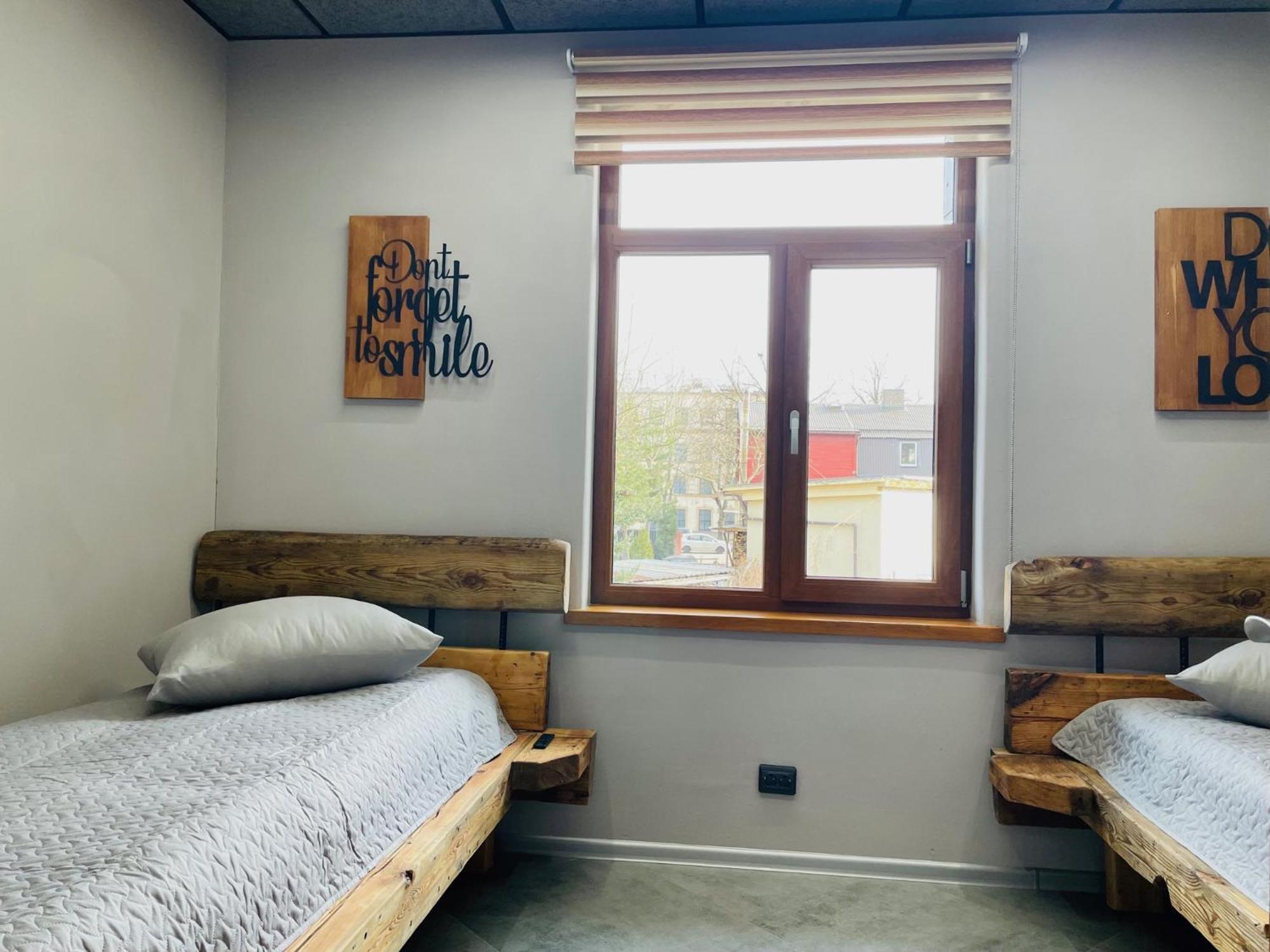 Apartment Brivibas - East / West, Free Privat Parking, Free Wifi, Self Check-in Riga